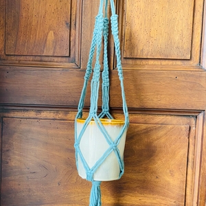 Porte plante en macramé